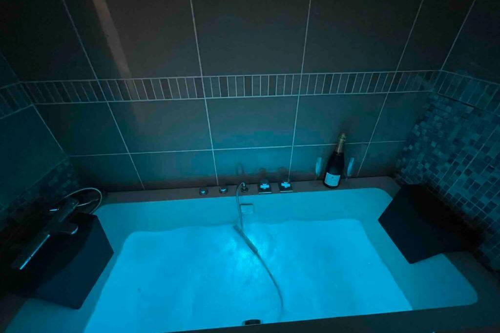 Appartement Piscine Terasse Gym Sauna Balneo Sainte-Maxime Exterior foto